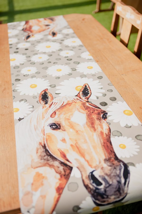 table runner | Horse